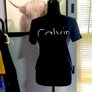 Calvin Klein graphic t!